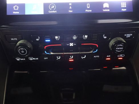 Used 2023 Jeep Grand Cherokee Trailhawk w/ Advanced Protech Group II AWD/4WD image 45