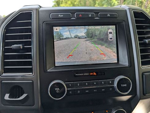 Used 2019 Ford Expedition Max XLT w/ Equipment Group 202A RWD image 17