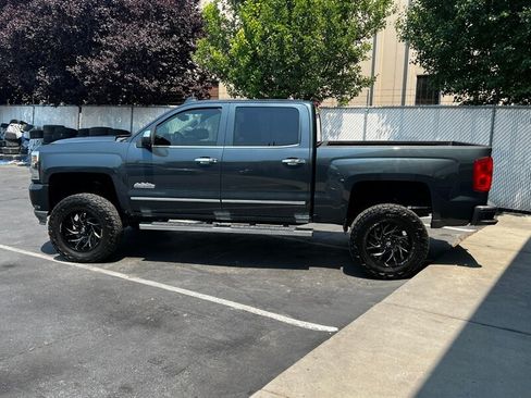 Used 2018 Chevrolet Silverado 1500 High Country AWD/4WD image 4