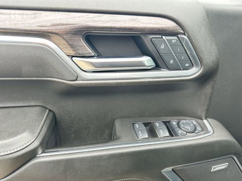 Used 2025 Chevrolet Silverado 1500 LTZ w/ Technology Package AWD/4WD image 13