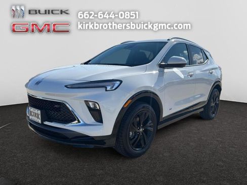 New 2025 Buick Encore GX Sport Touring image 2
