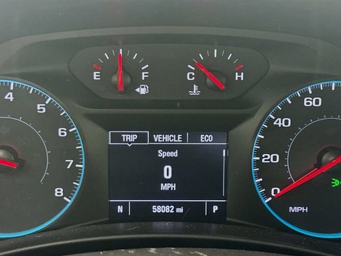 Used 2018 Chevrolet Equinox LT FWD image 13