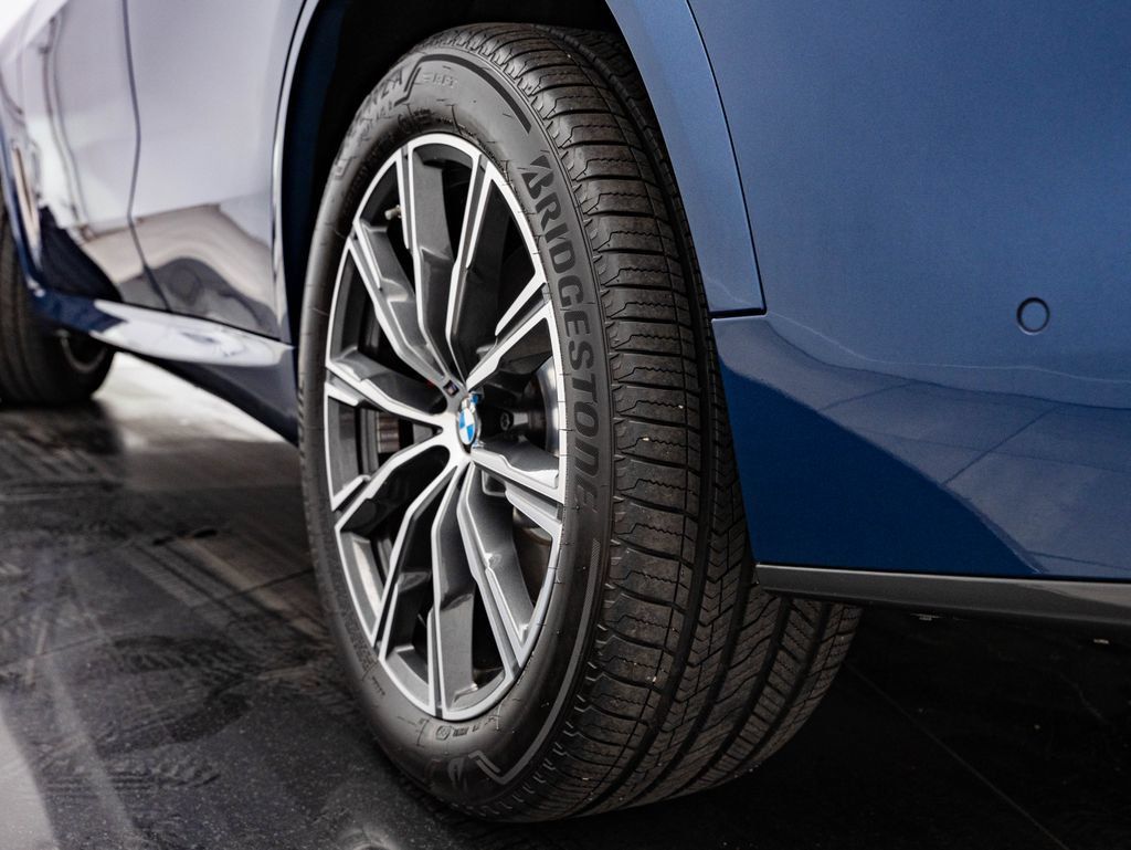 Used 2022 BMW X5 M50i AWD/4WD image 53