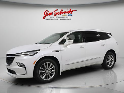 Used 2023 Buick Enclave Avenir w/ Avenir Technology Package AWD/4WD image 2