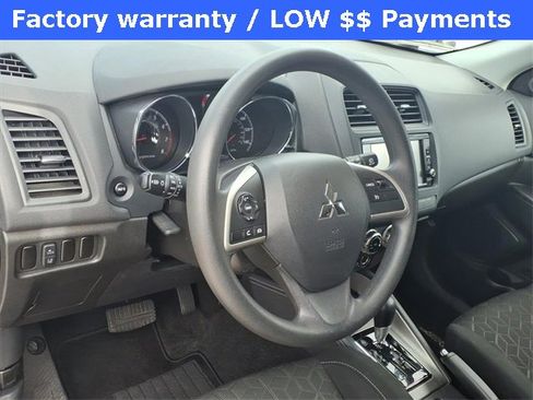 Used 2025 Mitsubishi Outlander Sport ES image 13