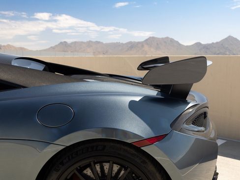 Used 2020 McLaren 620R RWD image 22