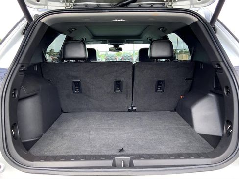 Used 2022 Chevrolet Equinox Premier FWD image 34