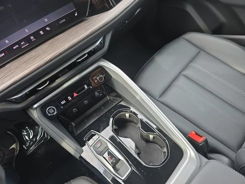 Used 2025 Audi Q5 Premium w/ Convenience Package AWD/4WD image 28