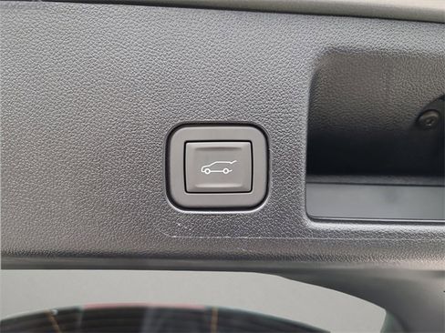 New 2026 Chevrolet Equinox EV LT image 23