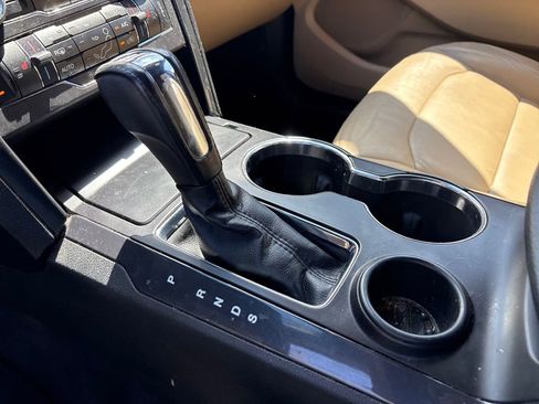 Used 2017 Ford Explorer XLT w/ Equipment Group 202A image 27