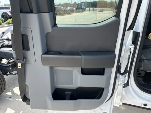 Used 2024 Ford F550 4x4 SuperCab Super Duty image 23