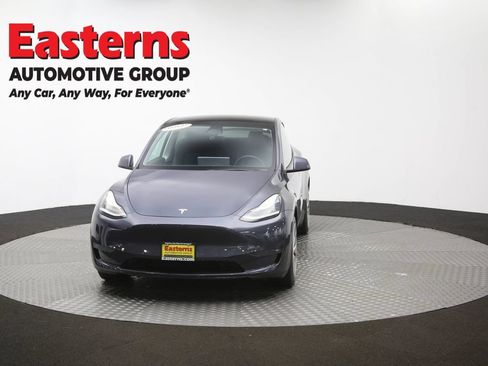 Used 2021 Tesla Model Y Long Range AWD/4WD image 46