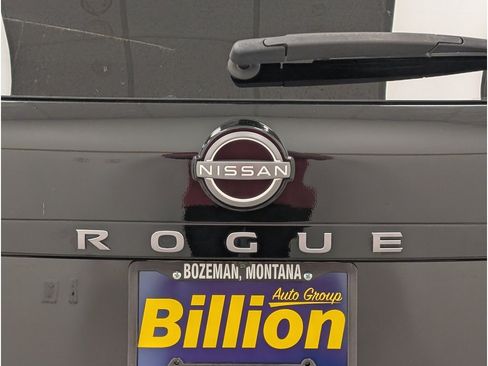 Used 2025 Nissan Rogue SV AWD/4WD image 5