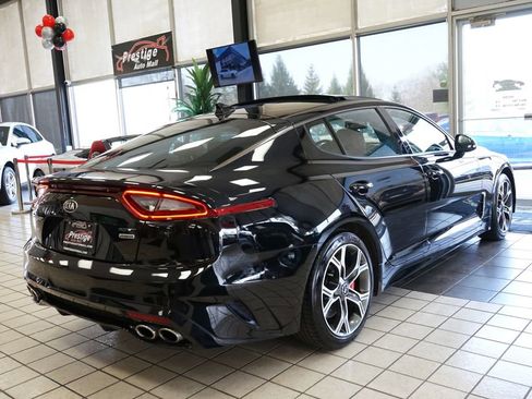 Used 2018 Kia Stinger GT1 image 18