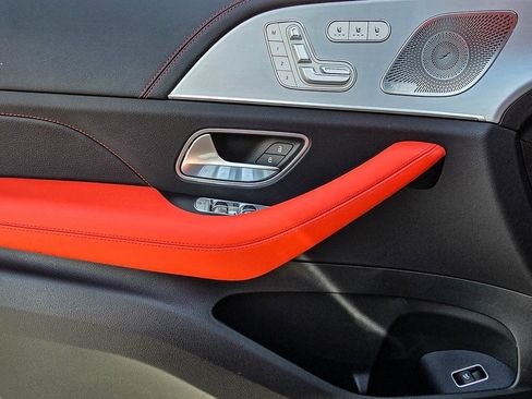 New 2026 Mercedes-Benz GLE 53 AMG 4MATIC image 12