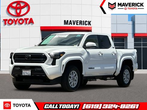 Used 2025 Toyota Tacoma SR5 AWD/4WD image 1