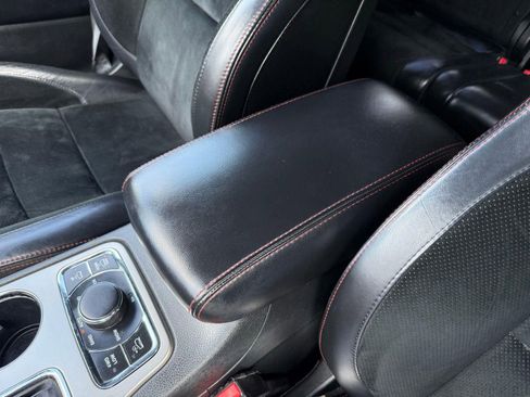 Used 2017 Jeep Grand Cherokee Trailhawk AWD/4WD image 54
