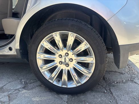Used 2013 Lincoln MKX AWD image 15