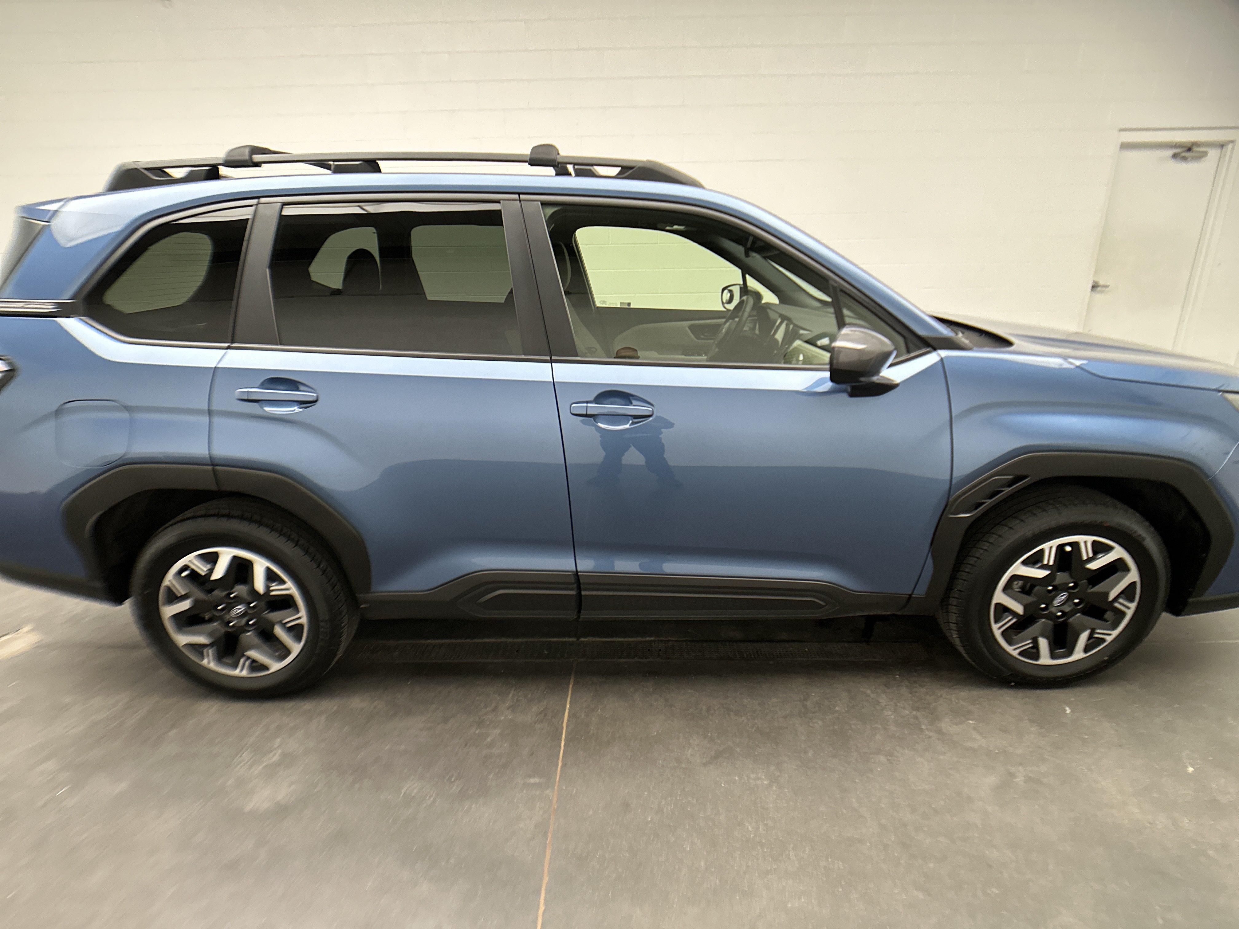 Used 2025 Subaru Forester Premium w/ Convenience Package #1 AWD/4WD image 9