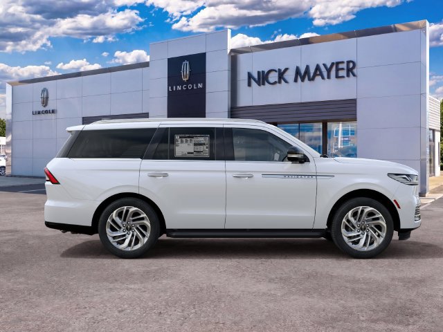 New 2027 Lincoln Navigator Premiere AWD/4WD image 5