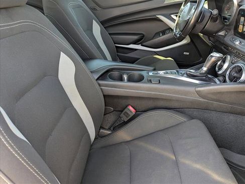Used 2018 Chevrolet Camaro LT w/ Technology Package image 27