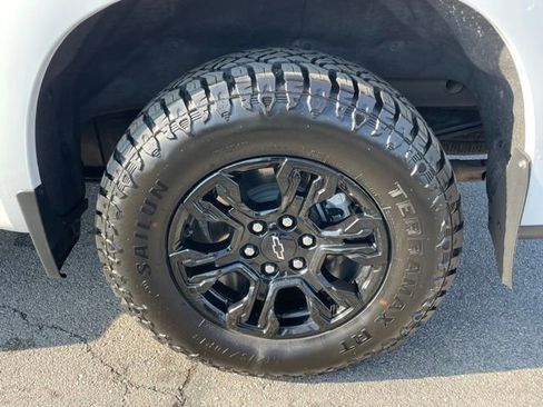 Used 2024 Chevrolet Silverado 1500 LTZ w/ LTZ Convenience Package II image 8