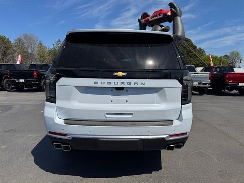New 2026 Chevrolet Suburban High Country RWD image 4