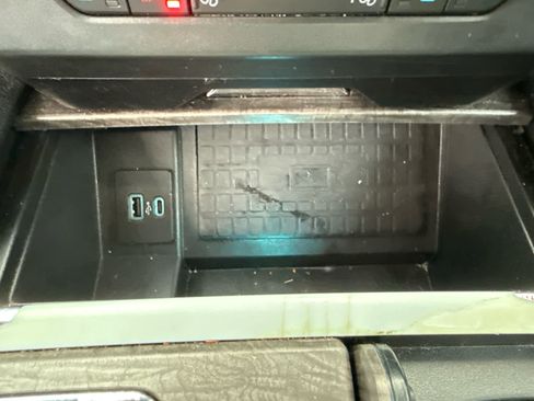 Used 2020 Ford Expedition Max Limited image 17