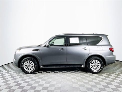Used 2024 Nissan Armada SV image 5