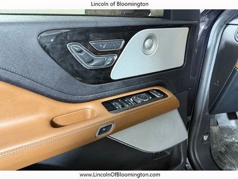 Certified 2022 Lincoln Aviator Reserve w/ Equipment Group 201A image 20
