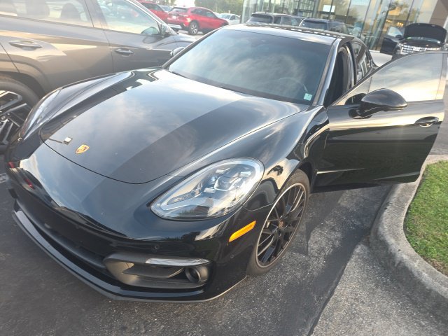 Used 2023 Porsche Panamera 4 AWD/4WD image 1