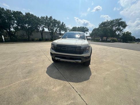 Used 2025 Ford Ranger Raptor AWD/4WD image 2