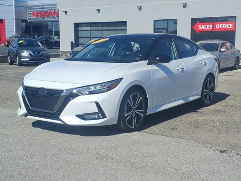 Used 2022 Nissan Sentra SR image 3