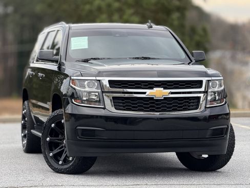 Used 2018 Chevrolet Tahoe LT image 3