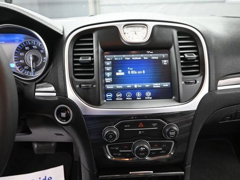 Used 2022 Chrysler 300 Touring w/ Sport Appearance Package RWD image 21