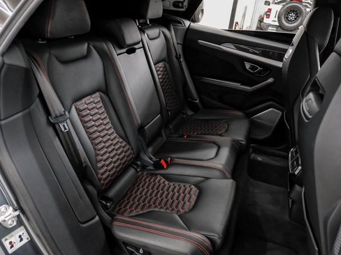 Used 2020 Lamborghini Urus image 47