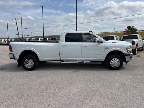 Used 2022 RAM 3500 Laramie w/ Chrome Appearance Group image 7