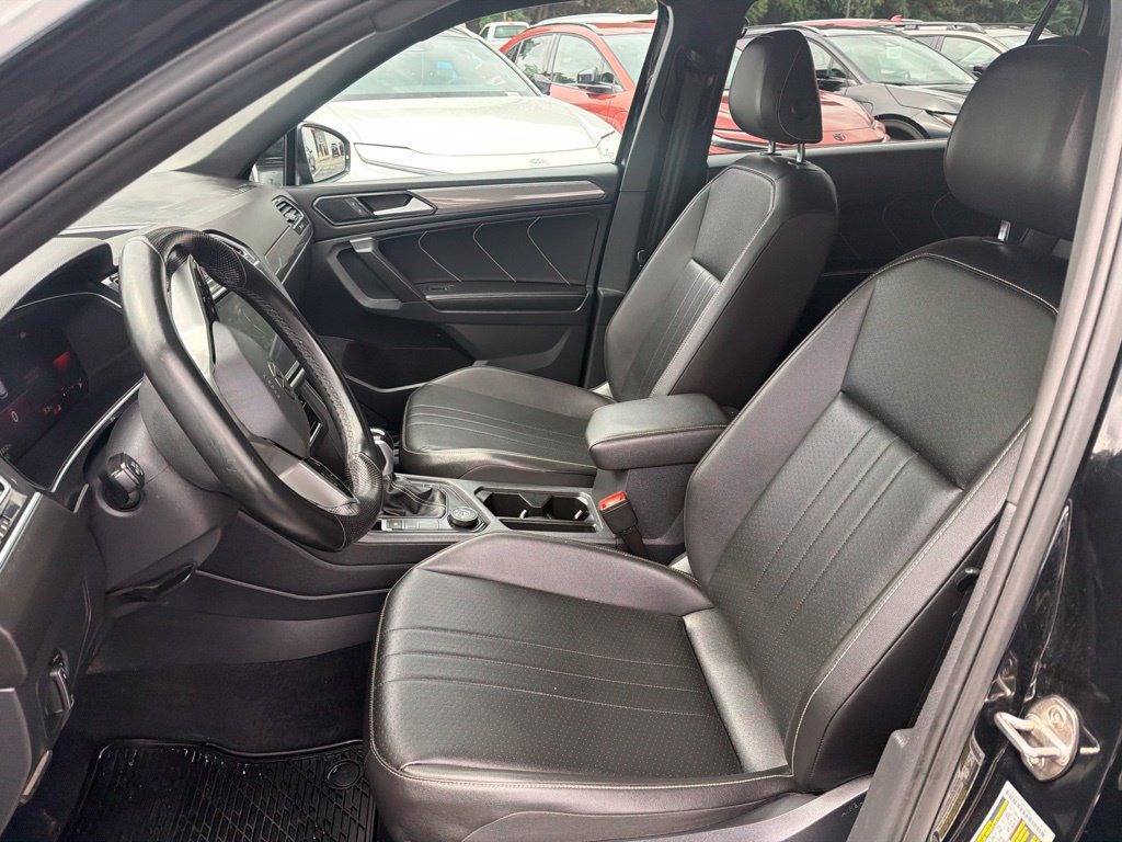 Used 2022 Volkswagen Tiguan SE R-Line AWD/4WD image 24