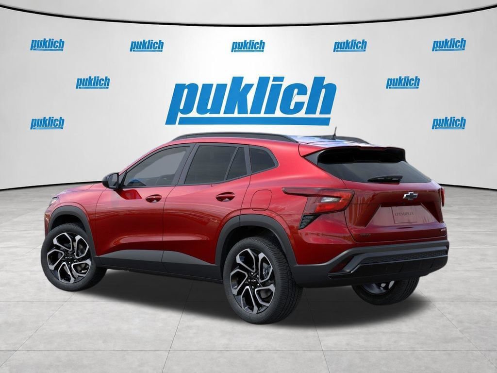 New 2026 Chevrolet Trax RS w/ Driver Confidence Package FWD image 3