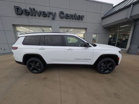 New 2026 Jeep Grand Cherokee L Limited image 4