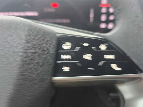 Used 2025 Audi Q6 e-tron Premium w/ Convenience Package image 33