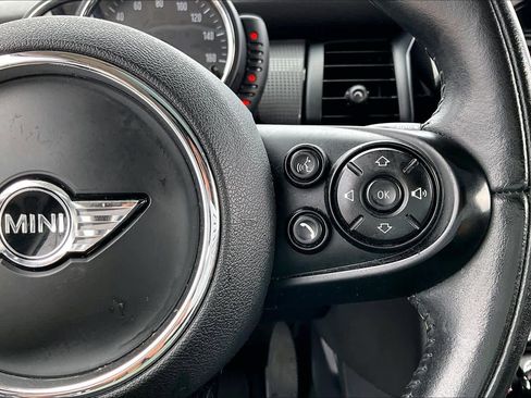 Used 2015 MINI Cooper 2-Door Hardtop image 25