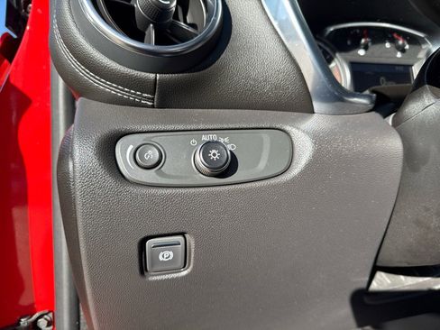 Used 2025 Chevrolet Blazer LT image 16