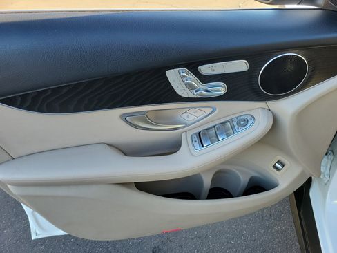 Used 2016 Mercedes-Benz GLC 300 image 11