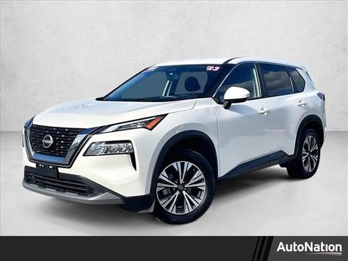 Used 2023 Nissan Rogue SV image 1