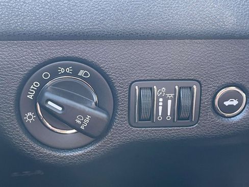 Used 2019 Chrysler 300 S w/ 300S Premium Group 2 RWD image 28