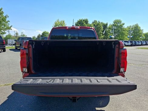Used 2025 Chevrolet Colorado Z71 AWD/4WD image 28