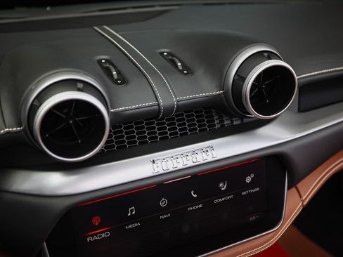 Certified 2023 Ferrari Portofino M image 39