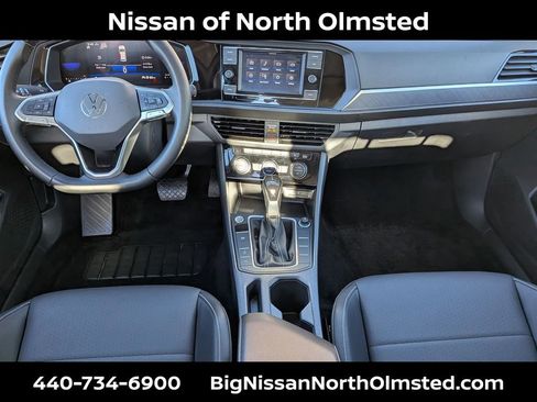 Used 2023 Volkswagen Jetta SE w/ Panoramic Sunroof Package image 20