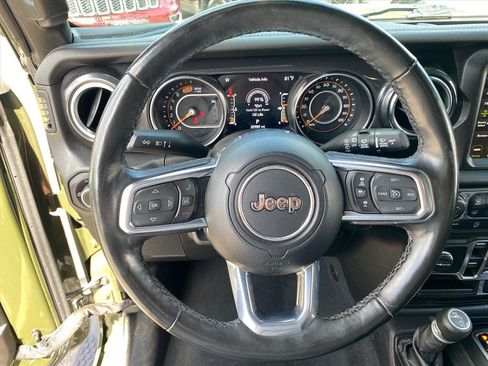 Used 2023 Jeep Wrangler Unlimited Sahara AWD/4WD image 10